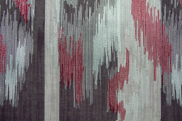 Абстрактный Тканевый Узор Вышивкой Сером Белом Красной Тканью Фон Текстуры — стоковое фото