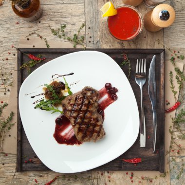 Şişman, sulu biftek beef kalın kenar, tahıl beslemeli binning ıslak.