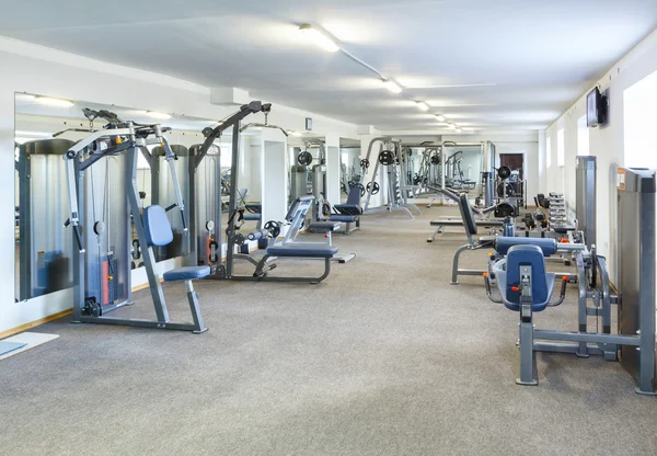 Fitnessstudio-Innenraum. — Stockfoto