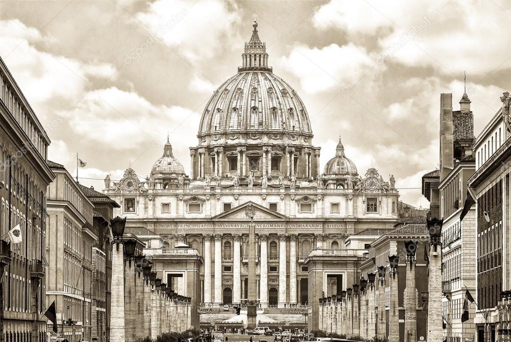 View at St. Peter's cathedral in Rome, Italy. Split Toning.