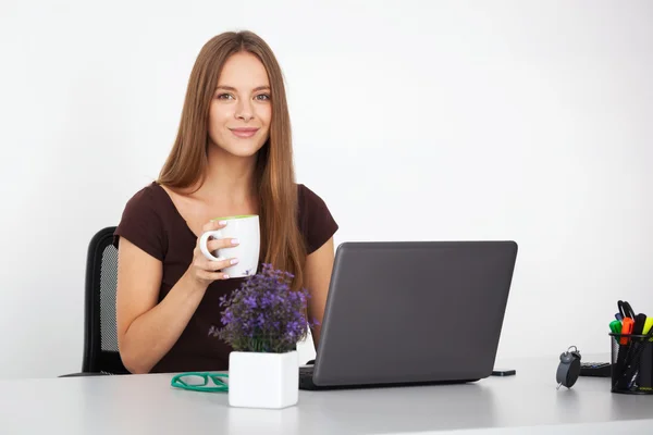 Portrait of young business woman working at her office. — Stock Photo, Image