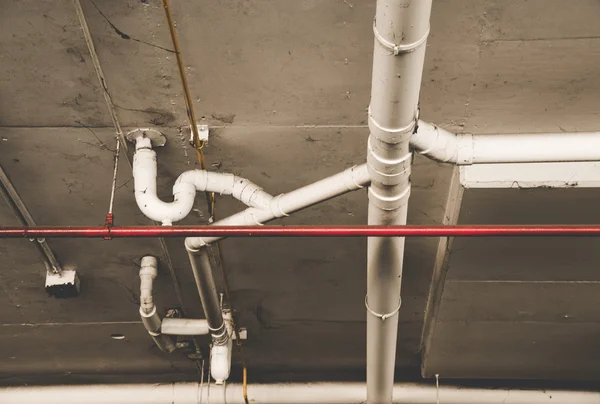 Agua y wir eléctrico — Foto de Stock