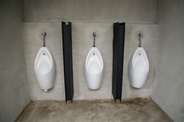 çömlek içinde erkekler umumi tuvalet.