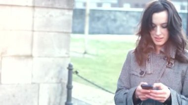 Çekici işkadını ile smartphone