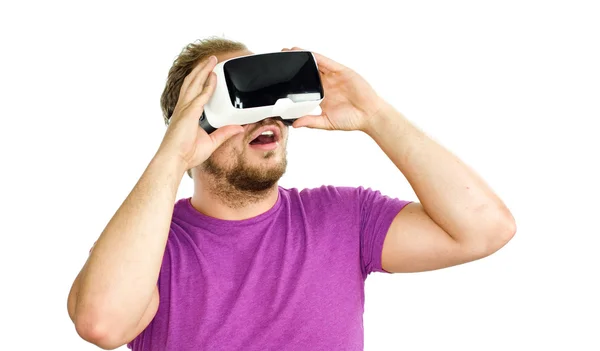 Hombre vistiendo Google realidad virtual —  Fotos de Stock