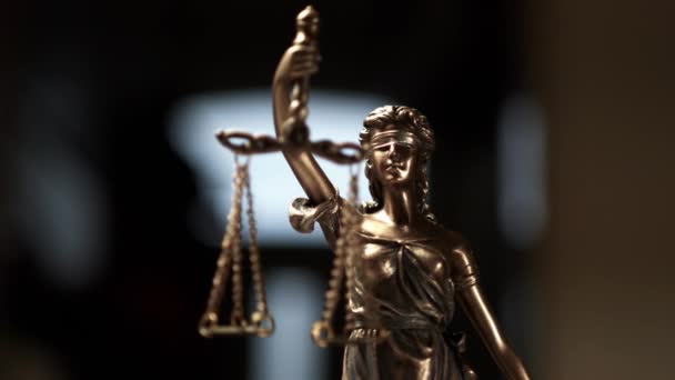 Igazságszolgáltatás Szobra Lady Justice Justitia Igazságszolgáltatás Római Istennője — Stock videók