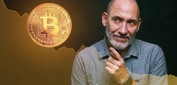 Bitcoins Bitcoin Hand Van Een Casual Zakenman Zich Afvragen Wat — Stockfoto