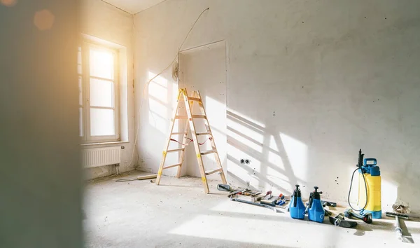 Wiederaufbau Einer Alten Immobilie Vorbereitet Und Bereit Für Die Renovierung — Stockfoto