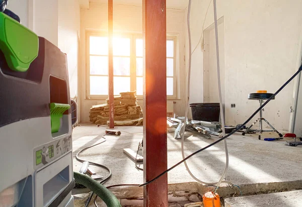 Membangun Kembali Sebuah Apartemen Tua Siap Dan Siap Untuk Direnovasi — Stok Foto