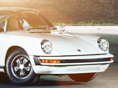 Parlak Porsche otomobil