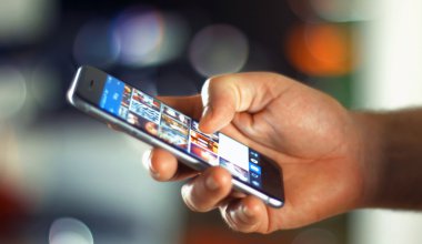 adam instagram app kullanır