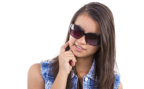 Adolescente chica con gafas de sol — Foto de Stock