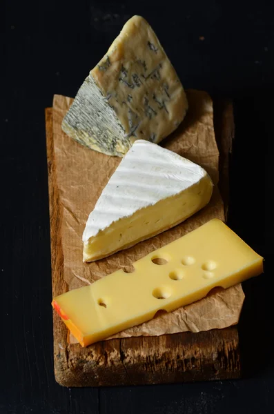 Διαφορετικά είδη τυριών — Φωτογραφία Αρχείου