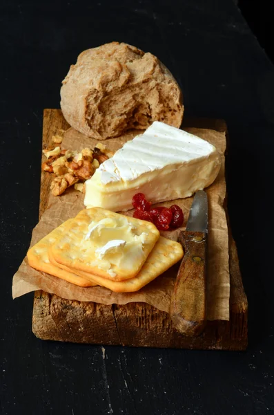 Sýr a sušenky — Stock fotografie