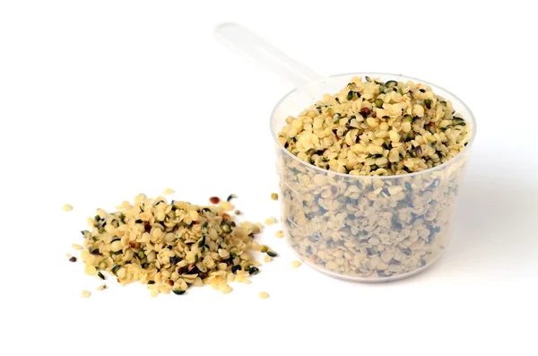 Shelled hemp seeds — Stock Photo, Image