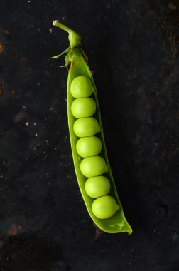 Taze organik yeşil bezelye