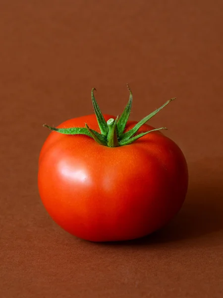 一个成熟的西红柿 — 图库照片