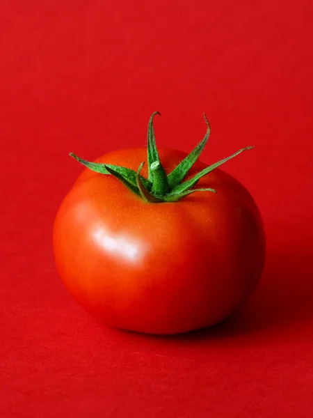 1 잘 익은 토마토 — 스톡 사진