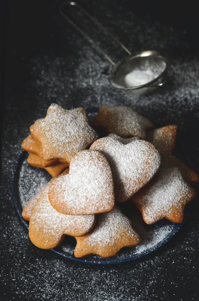 Zelfgemaakte kerstkoekjes — Stockfoto