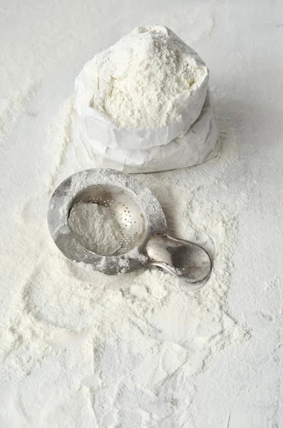 Wheat flour on the table — Stock Photo, Image