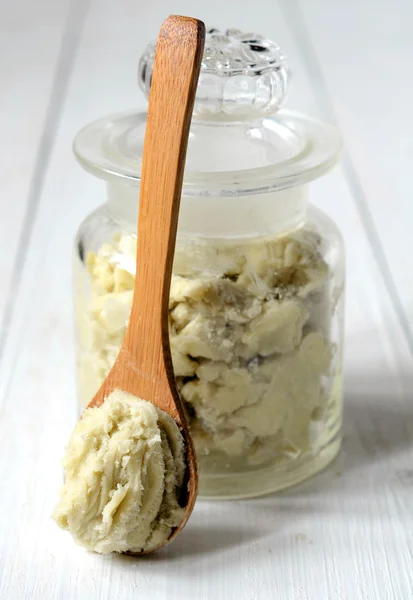Unrefined shea butter — Stock Photo, Image