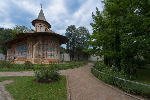 Voronet, mosteiro pintado do norte da Roménia — Fotografia de Stock