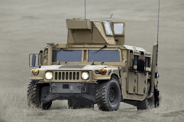 ГАЛАТИ, Румыния - 11 ДЕКАБРЯ: Боевая машина в румынской милиции
