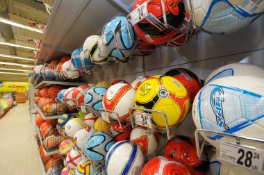 Galati, Romanya - Nisan 04: Fotoğraflar, hipermarket Auchan grand o