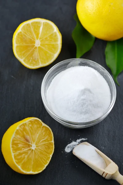 Lemon and baking soda for natural face scrub — Stock Photo, Image