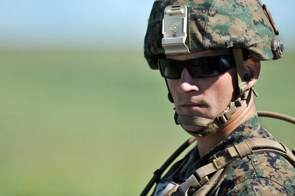 Galati, Rumunia - 15 maja: US Marines w rumuński wojskowy polygo — Zdjęcie stockowe