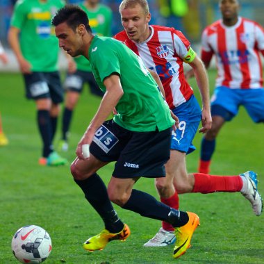 Bilinmeyen futbolcuların gerçekleştirir