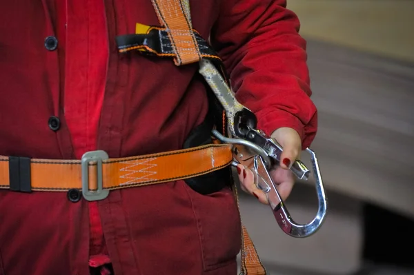 Dettagli della persona con cintura di sicurezza — Foto Stock