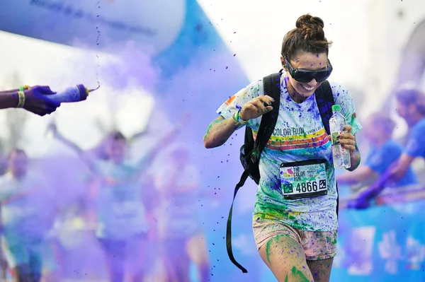 Crowds of unidentified people at The Color Run — Stock Photo, Image