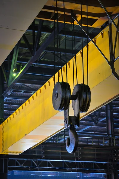 Vinç gantry çelik tesisi — Stok fotoğraf