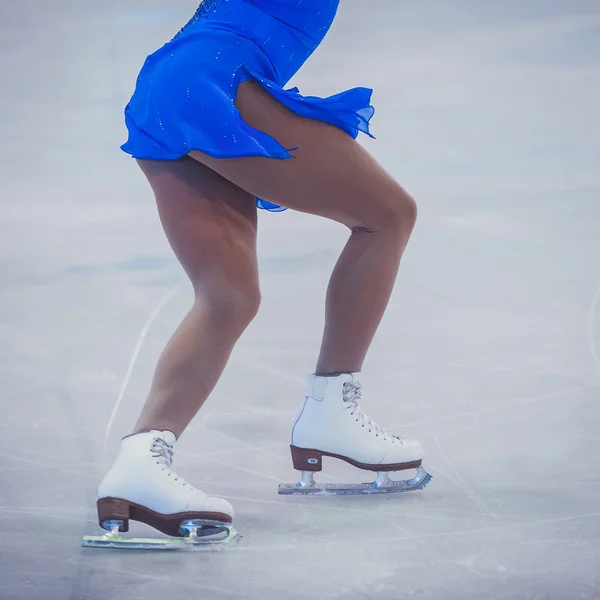 Patinador compitiendo en el evento — Foto de Stock