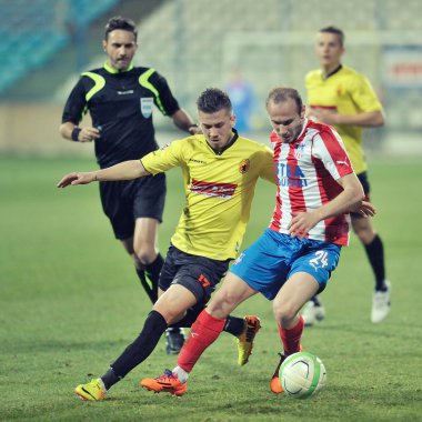 Bilinmeyen futbolcuların gerçekleştirir