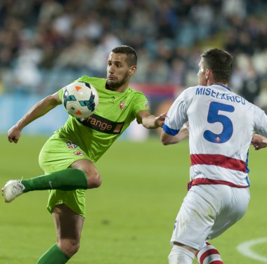 Bilinmeyen futbolcuların gerçekleştirir