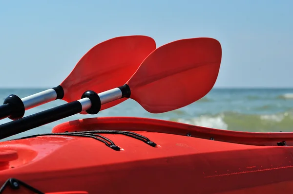 Kayak en la playa —  Fotos de Stock