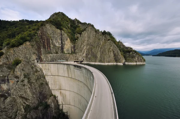 Vidraru dam, fagaras hory, Rumunsko — Stock fotografie