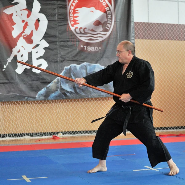 Concursante en el Campeonato Europeo de Karate — Foto de Stock