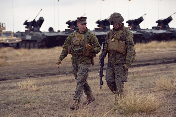Marines estadounidenses en el polígono militar rumano —  Fotos de Stock