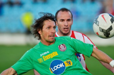 Bilinmeyen futbolcuların gerçekleştirir