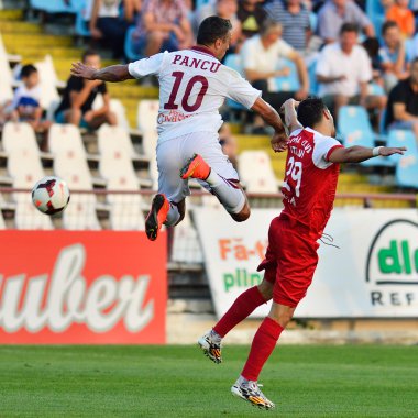 Bilinmeyen futbolcuların gerçekleştirir