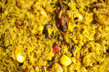 paella yemek