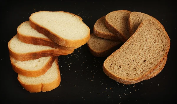 Pão fatiado saboroso — Fotografia de Stock