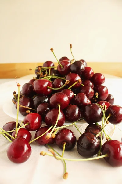 Placa de cereza de verano —  Fotos de Stock