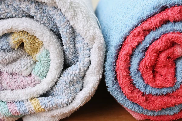 Rotoli di asciugamani a colori — Foto Stock