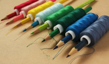 Renk konu kalemler ile