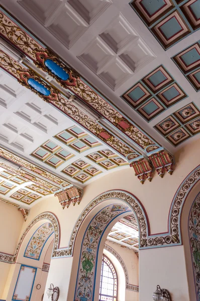 Interior da Estação Ferroviária Haydarpasa, uma antiga estrutura otomana em Istambul — Fotografia de Stock