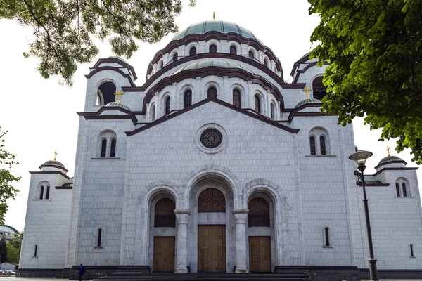 ベオグラード セルビア 2016 セルビア正教会の聖サヴァ教会 の創設者の遺体が焼かれた聖サヴァのセルビアの正教会キリスト教の教会が建てられました ドームは高さ — ストック写真